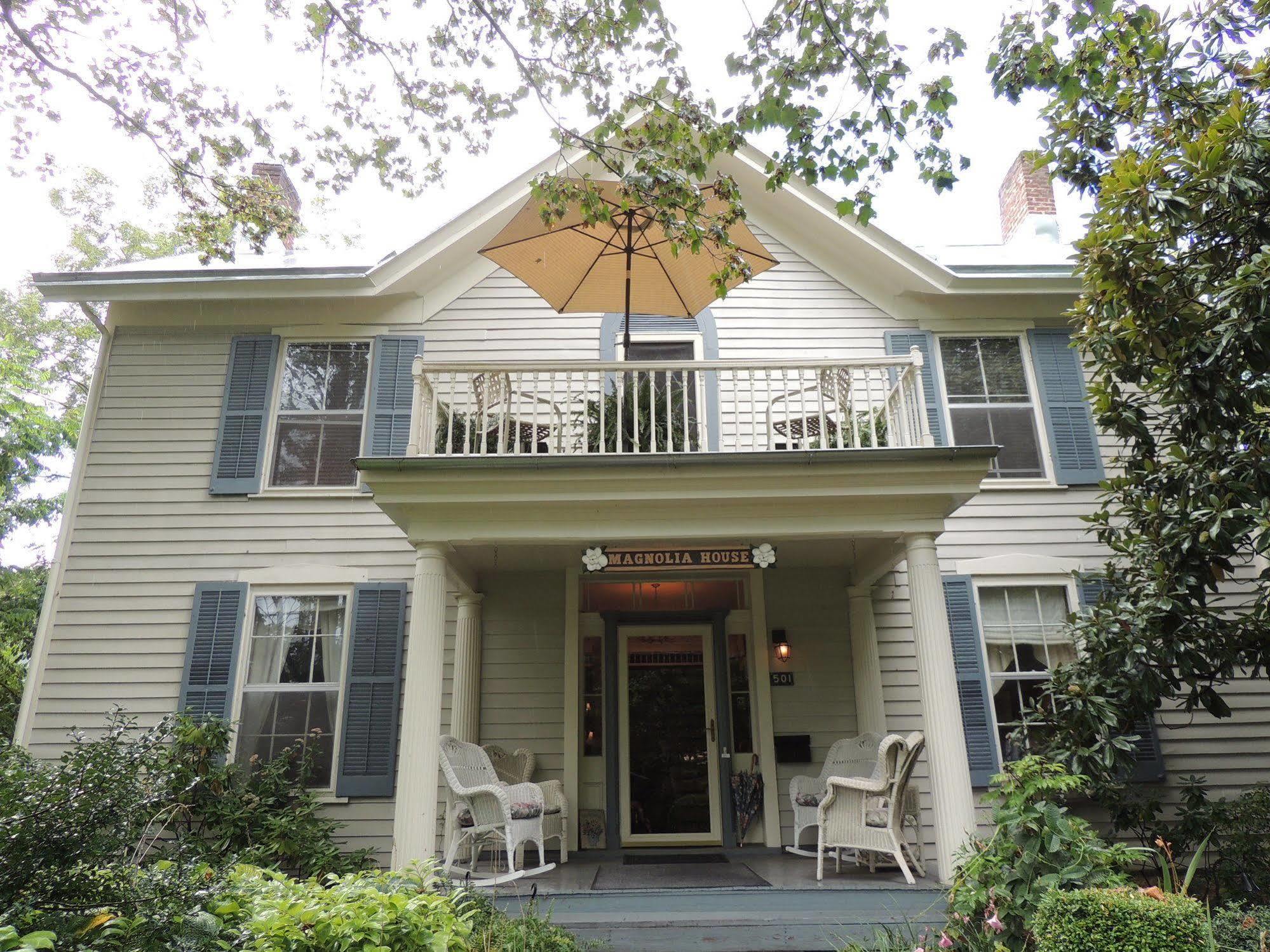 1868 Magnolia House Inn Lexington Exteriör bild