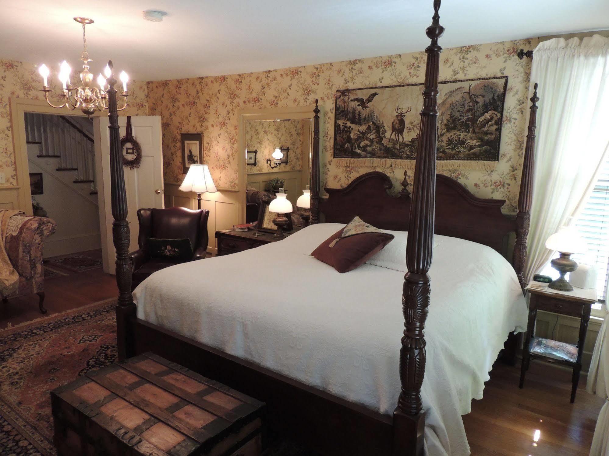 1868 Magnolia House Inn Lexington Exteriör bild