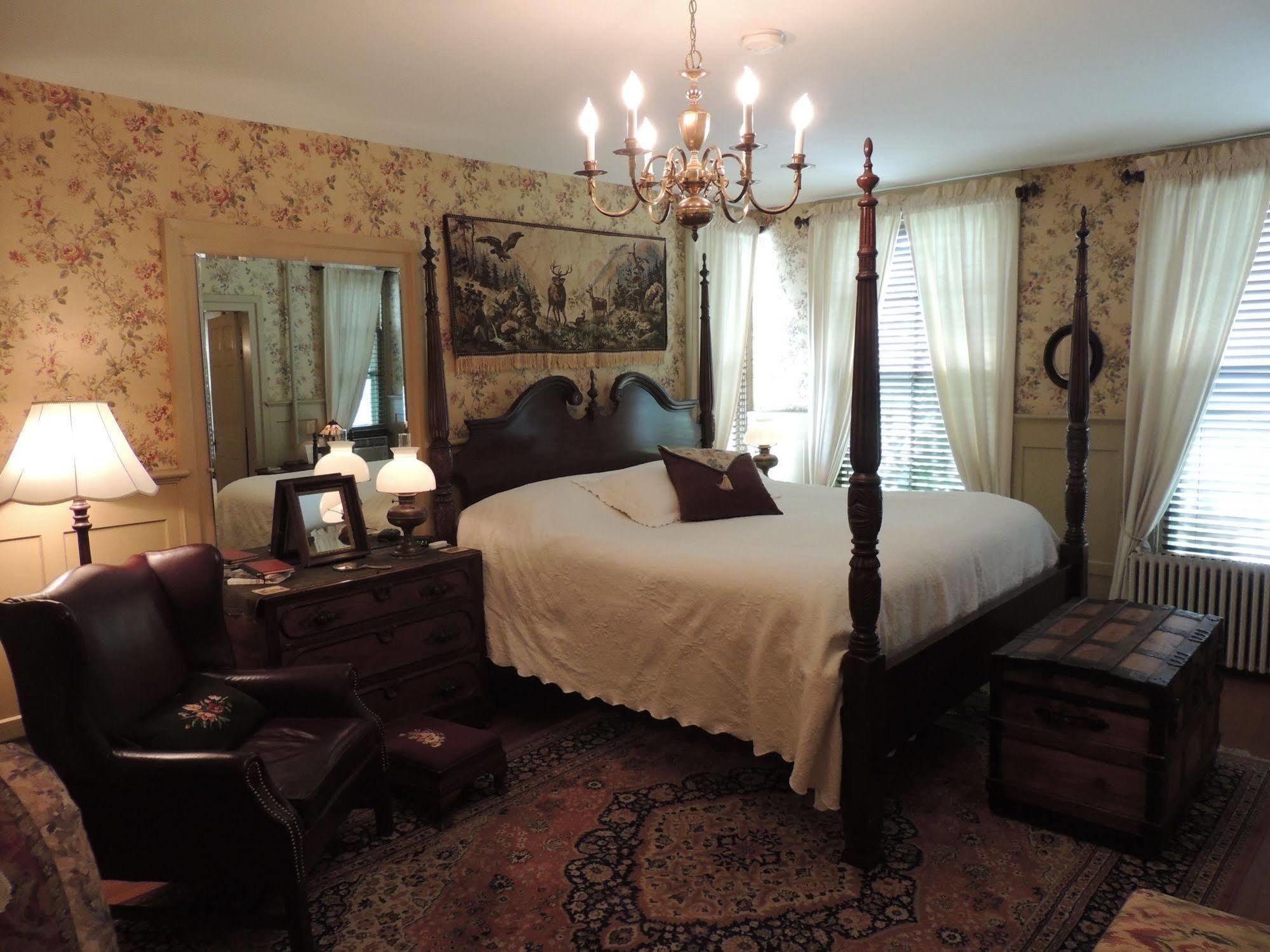 1868 Magnolia House Inn Lexington Exteriör bild